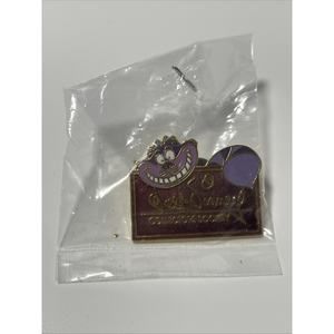 Walt Disney Collectors Society Cheshire Cat lapel pin Alice in Wonderland